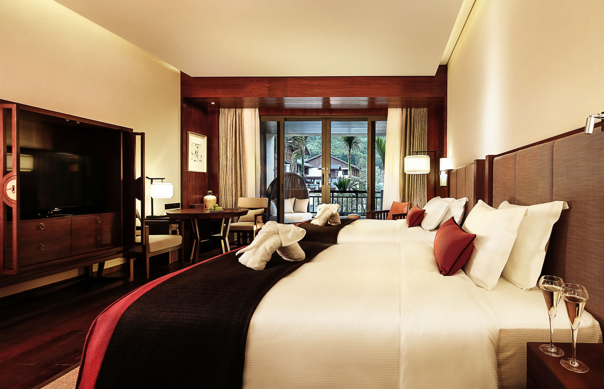 Doubletree Resort By Hilton Hotel Hainan - Qixianling Hot Spring Baoting Exteriör bild